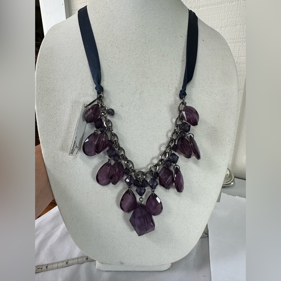 Adjustable satin style necklace with chunky purple dangles - Picture 1 of 6